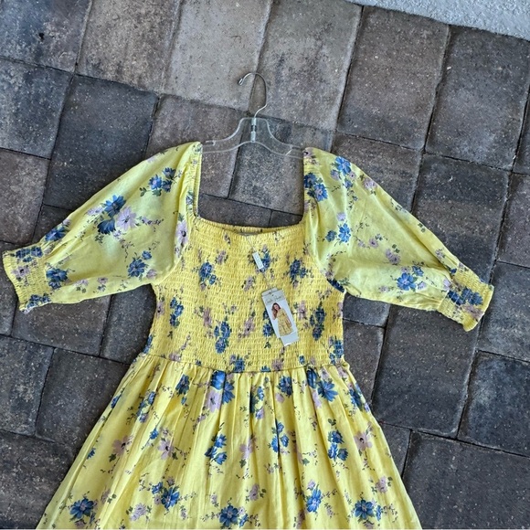 Charlie Paige Women's Floral Dress - Picture 2 of 10